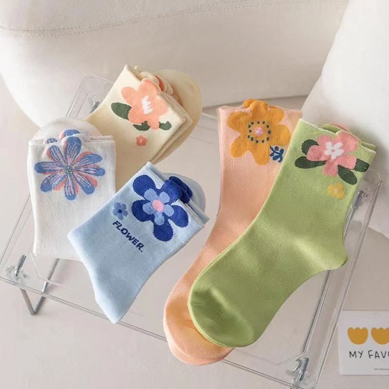 Japanese Cute Style Colorful Flowers Tube Socks